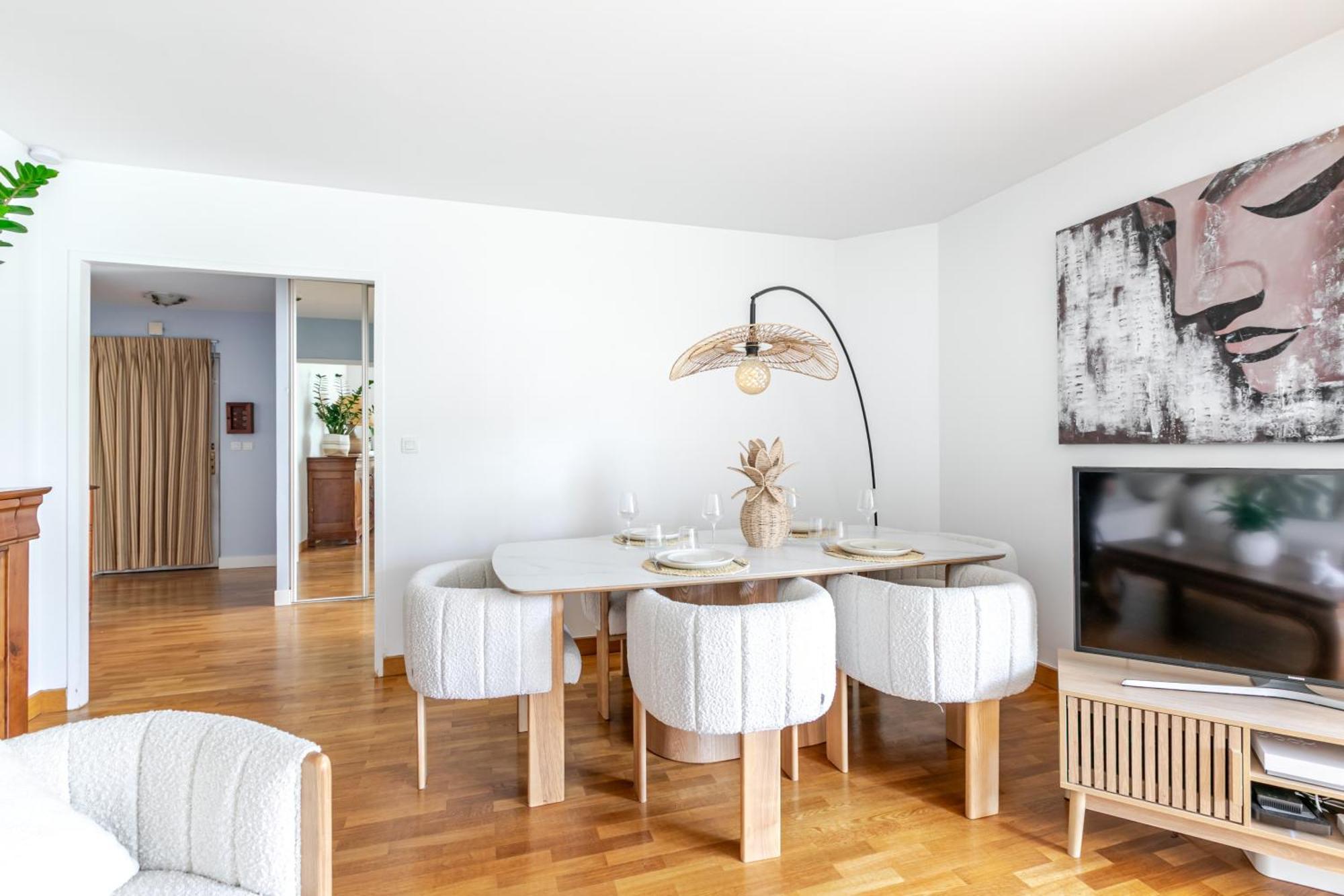 Un Ptit Soleil A Apartment *